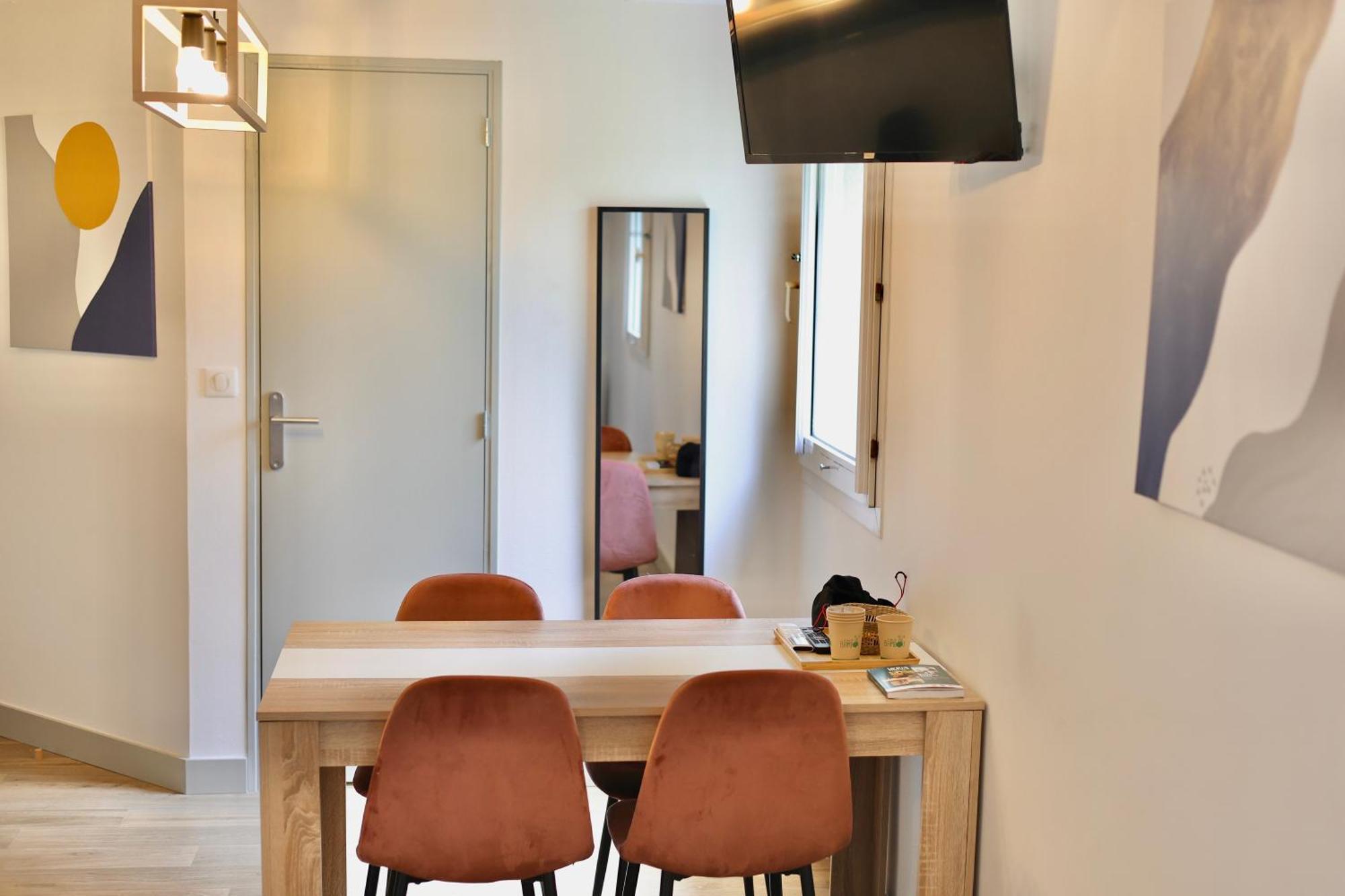 Cit'Hotel Design Booking Evry Saint-Germain-Les-Corbeil Senart Exterior photo