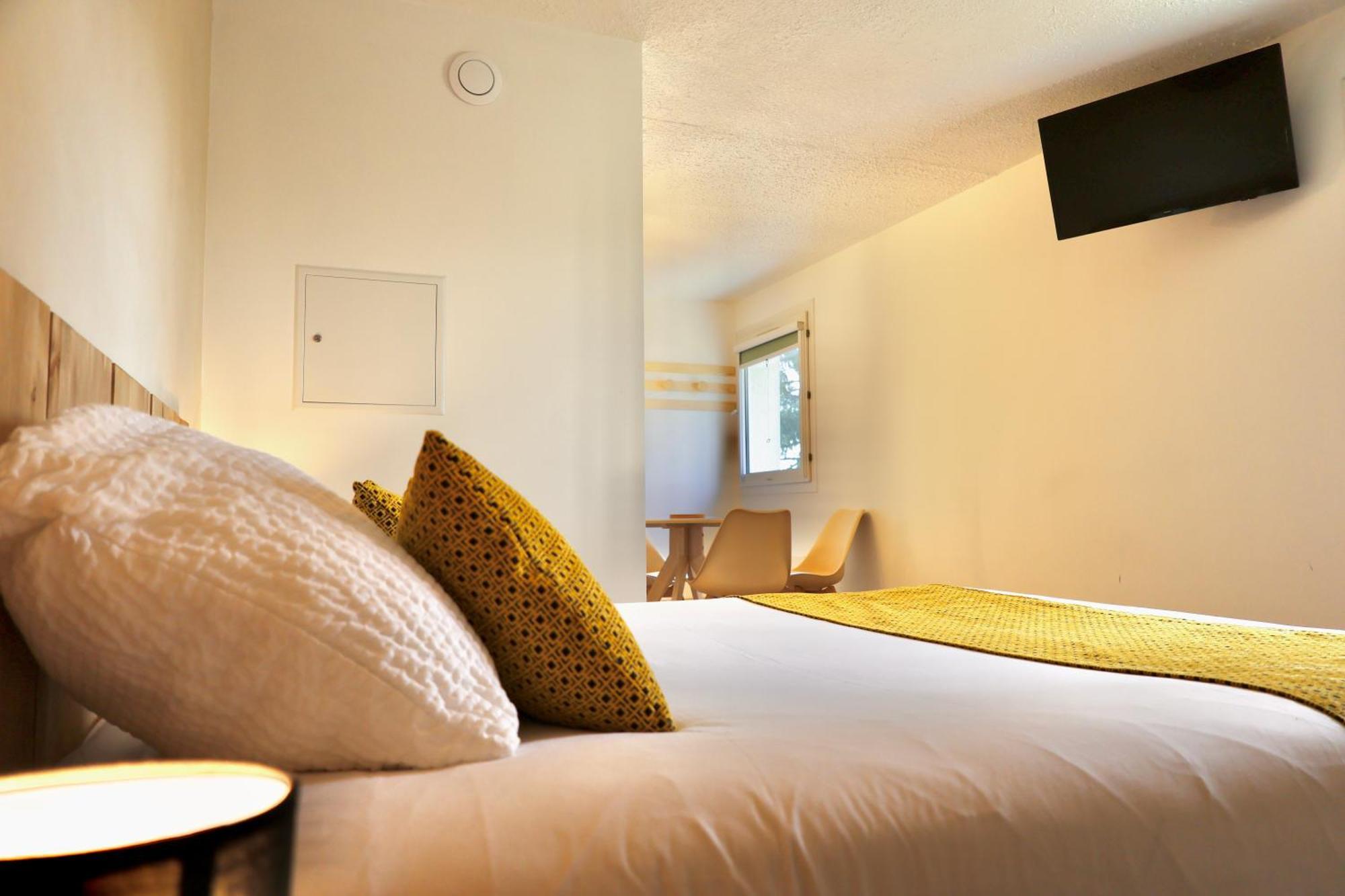 Cit'Hotel Design Booking Evry Saint-Germain-Les-Corbeil Senart Exterior photo
